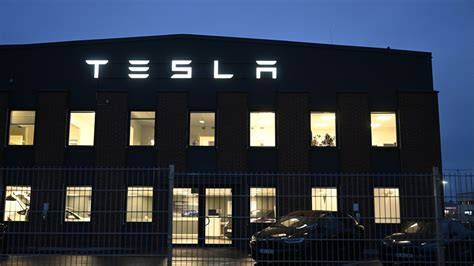 Tesla stämmer svenska staten